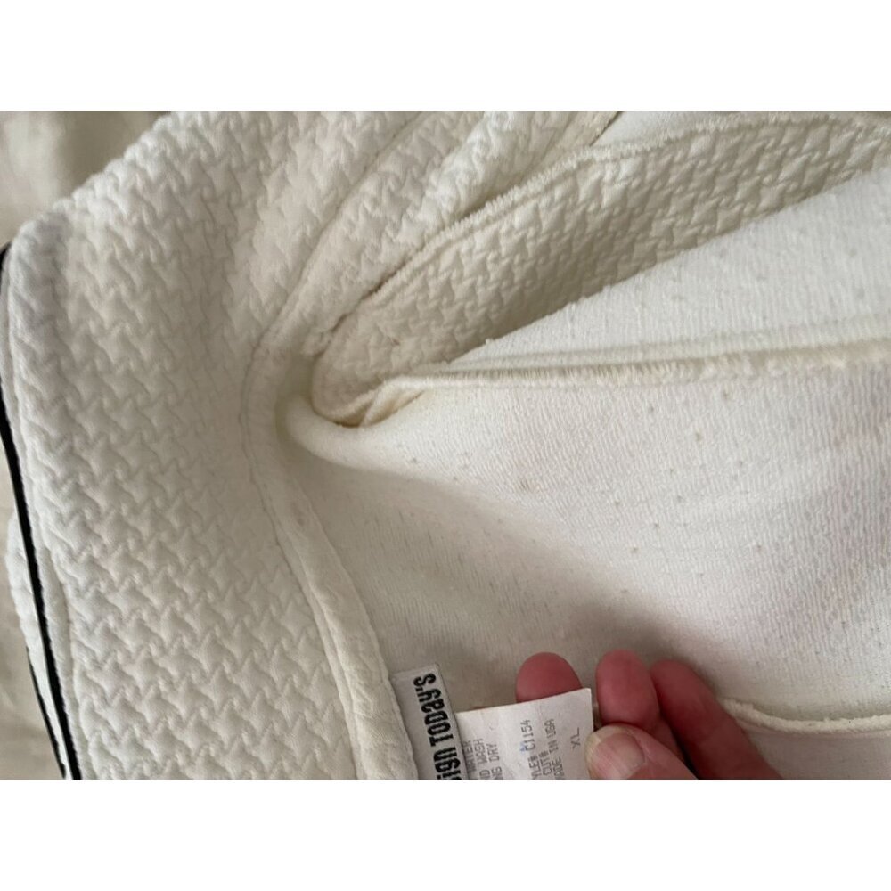 Vintage Design Today's Vogue White Double-Breasted Long Coat With Black Sculpted - Picture 10 of 12